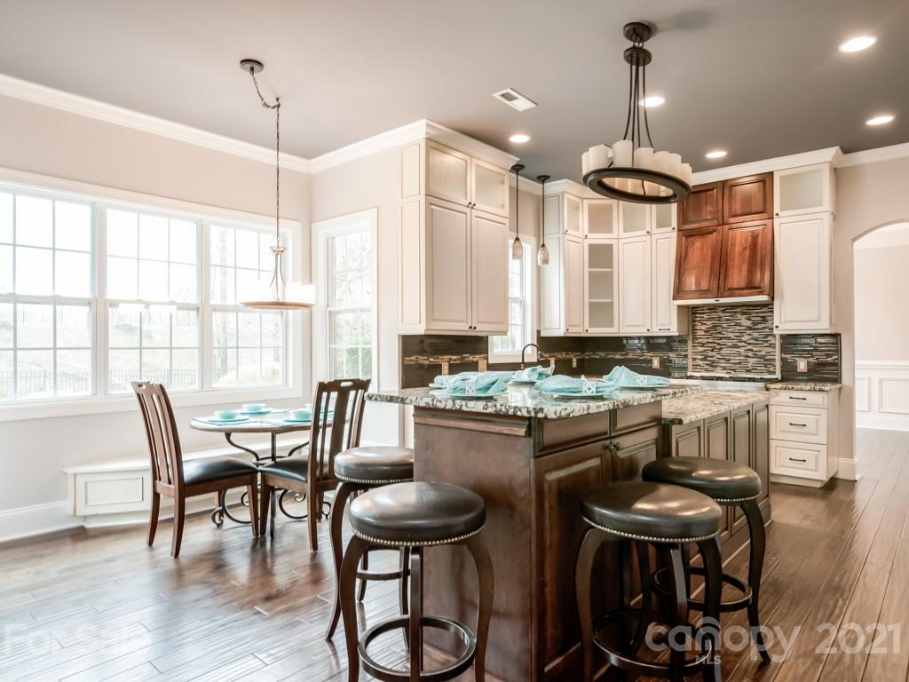 6427 Springs Mill Road Charlotte, NC 28277 - Photo 5 of 42 Gallery Image 5