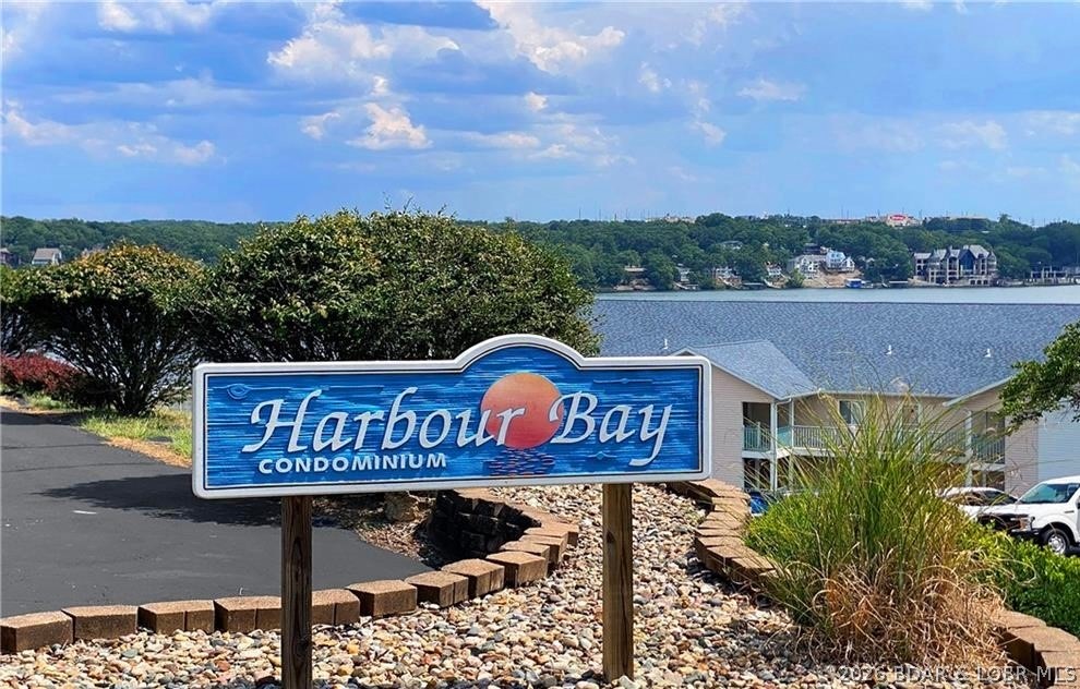 Nestled between Porto Cima and the Villages