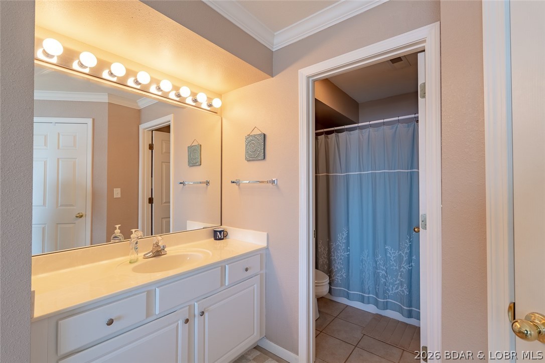 164 Sac Road, Unit 301B Sunrise Beach, MO 65079 - Photo 18 of 34