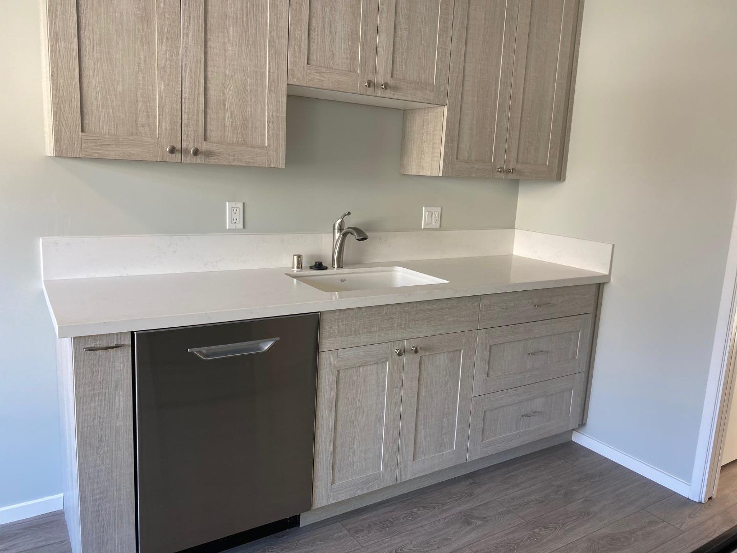 625 Comet Drive Foster City, CA 94404 - Photo 4 of 16