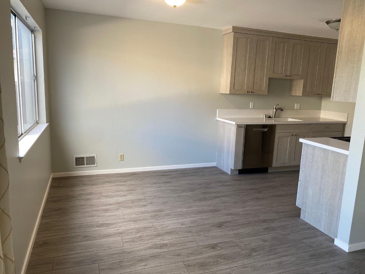 625 Comet Drive Foster City, CA 94404 - Photo 6 of 16