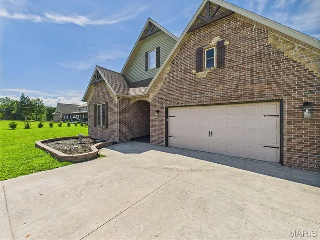 $348,900 | 104 Sweet Valley Circle, Crocker, MO 65452