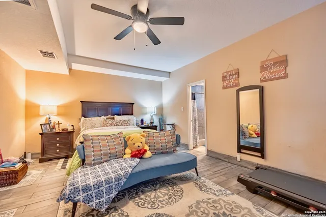 $535,000 | 472 County Road 6723, Natalia, TX 78059