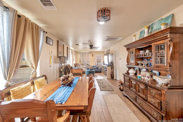 $535,000 | 472 County Road 6723, Natalia, TX 78059