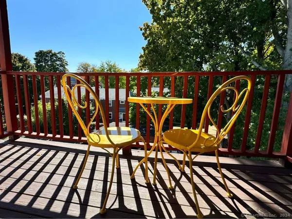 $2,100 | 270 Edgewood Avenue, Unit 3, New Haven, CT 06511