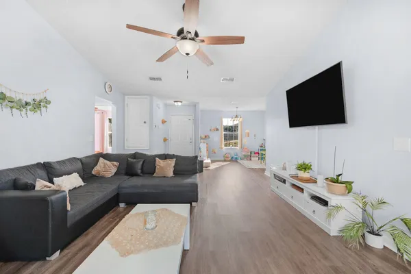 $299,000 | 404 Bobby Drive, Crestview, FL 32536