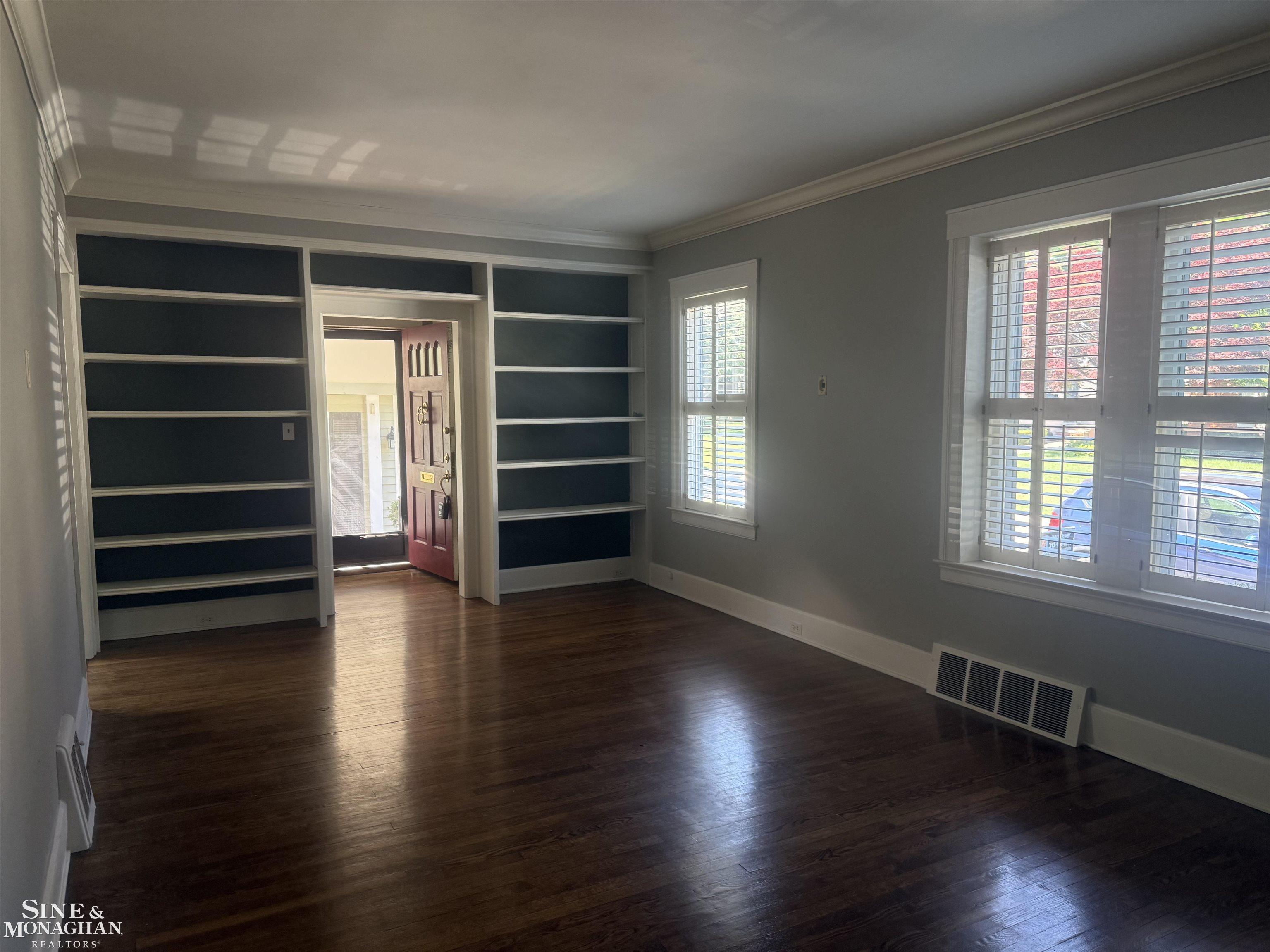 357 Roosevelt Place Grosse Pointe, MI 48230 - Photo 10 of 48
