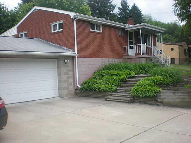 525 Manifold Road Washington, PA 15301 - Photo 1 of 23 Exterior Front.