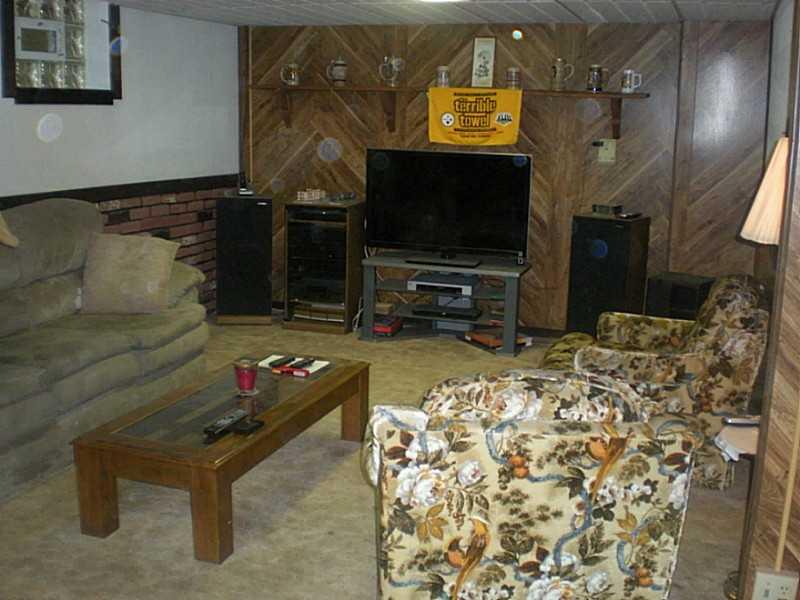 525 Manifold Road Washington, PA 15301 - Photo 16 of 23 Basement/Game Room.