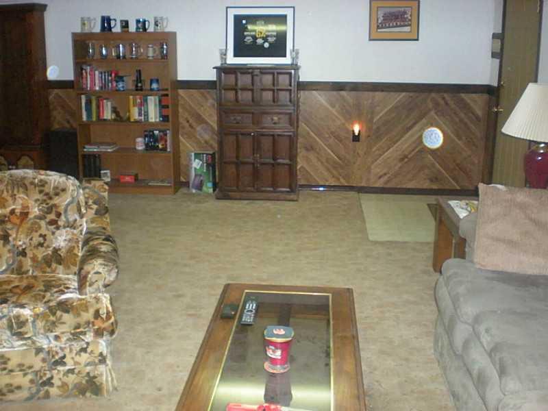 525 Manifold Road Washington, PA 15301 - Photo 17 of 23 Basement/Game Room.