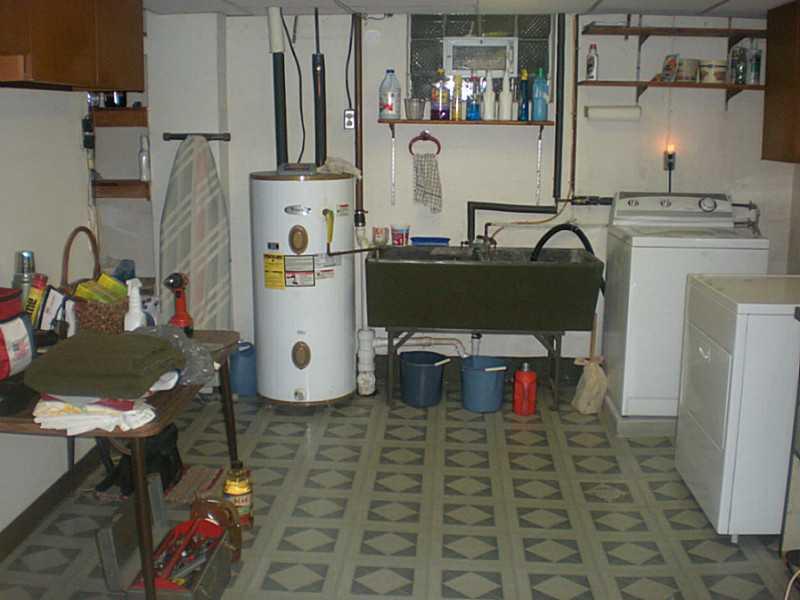 525 Manifold Road Washington, PA 15301 - Photo 21 of 23 Other. Laundry area