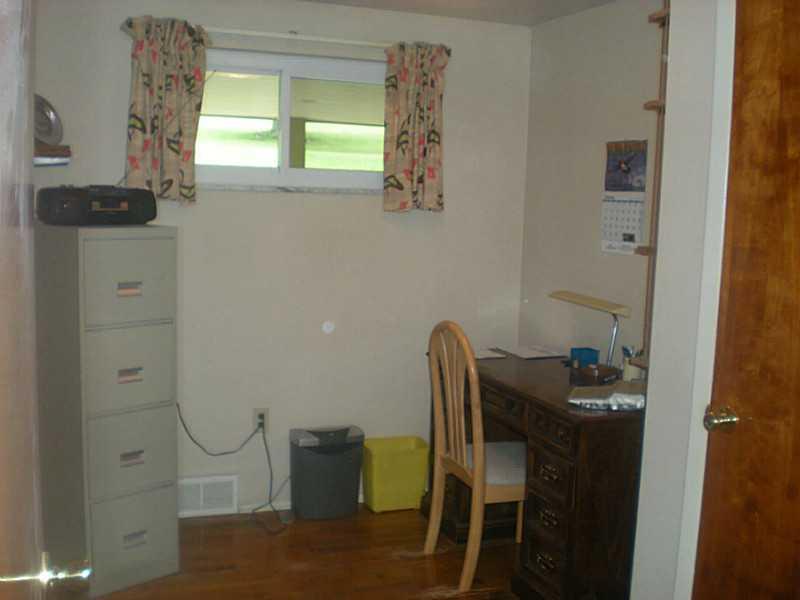 525 Manifold Road Washington, PA 15301 - Photo 9 of 23 Bedroom. Bedroom 3 currently used as office space