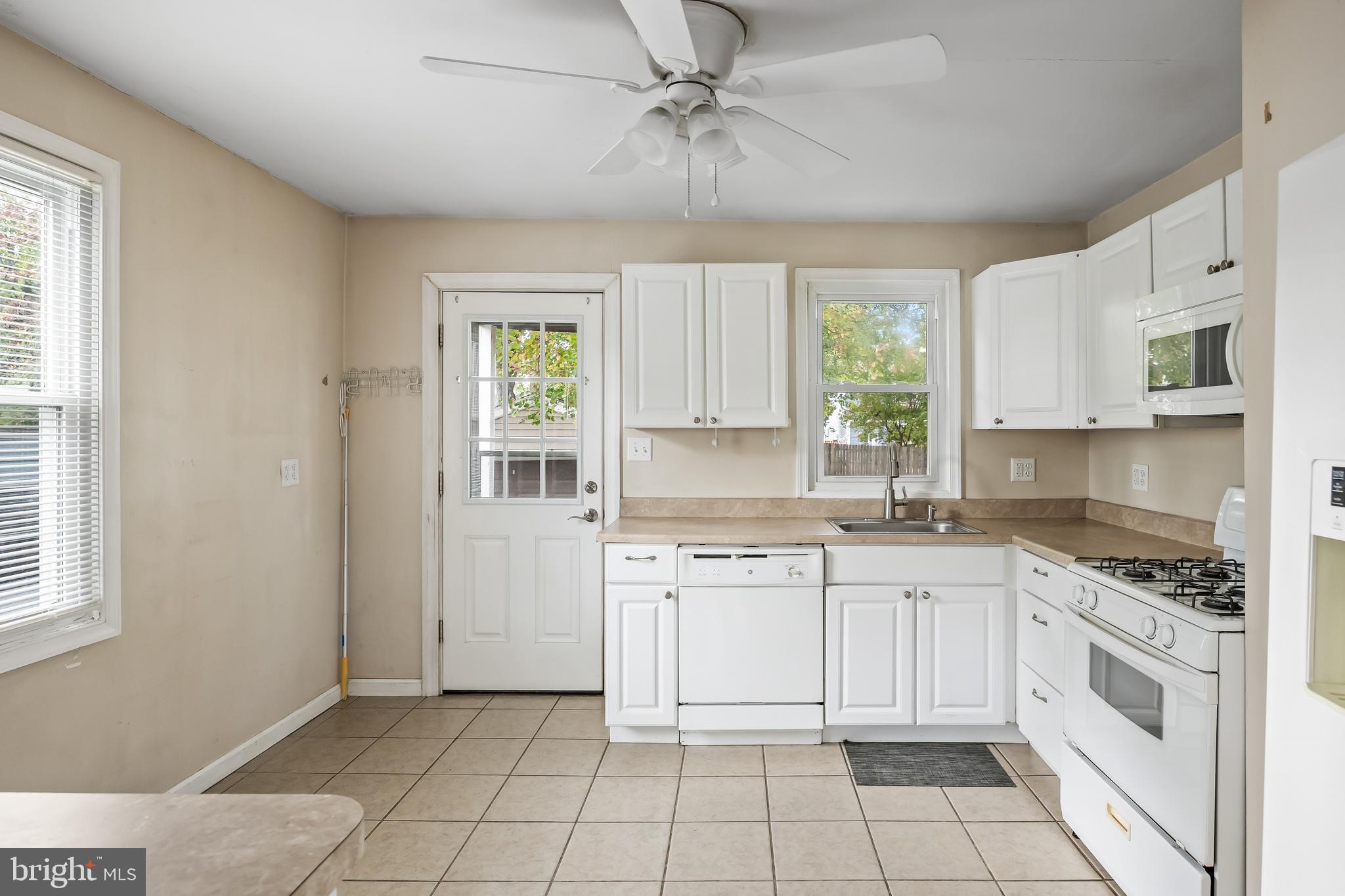 112 South Maple Avenue Maple Shade, NJ 08052 - Photo 8 of 29 Kitchen - Back Entrance