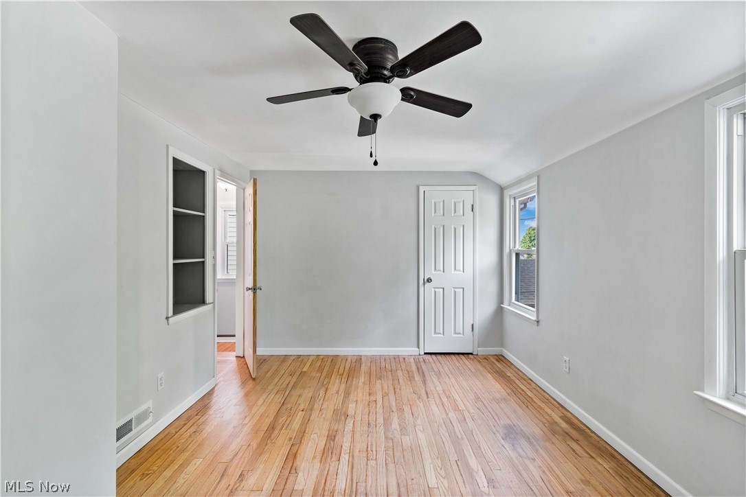 4079 Valley Road Cleveland, OH 44109 - Photo 15 of 32