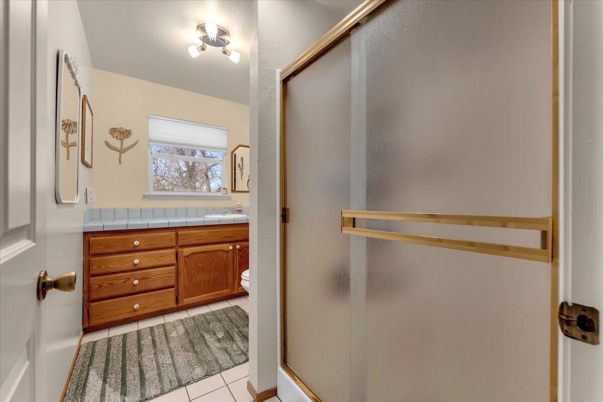 15525 Bowman Road Red Bluff, CA 96080 - Photo 18 of 148 Hall bath