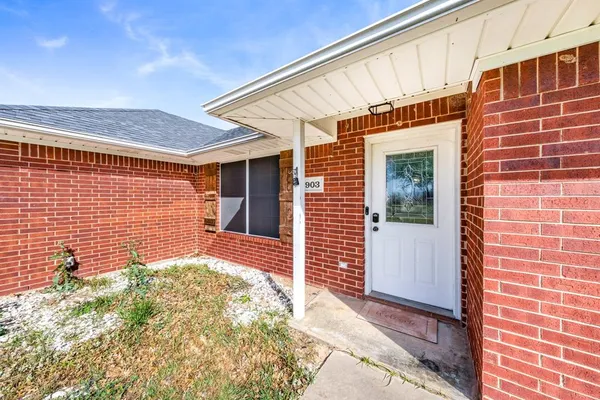 $274,900 | 903 Amy Way, Bonham, TX 75418