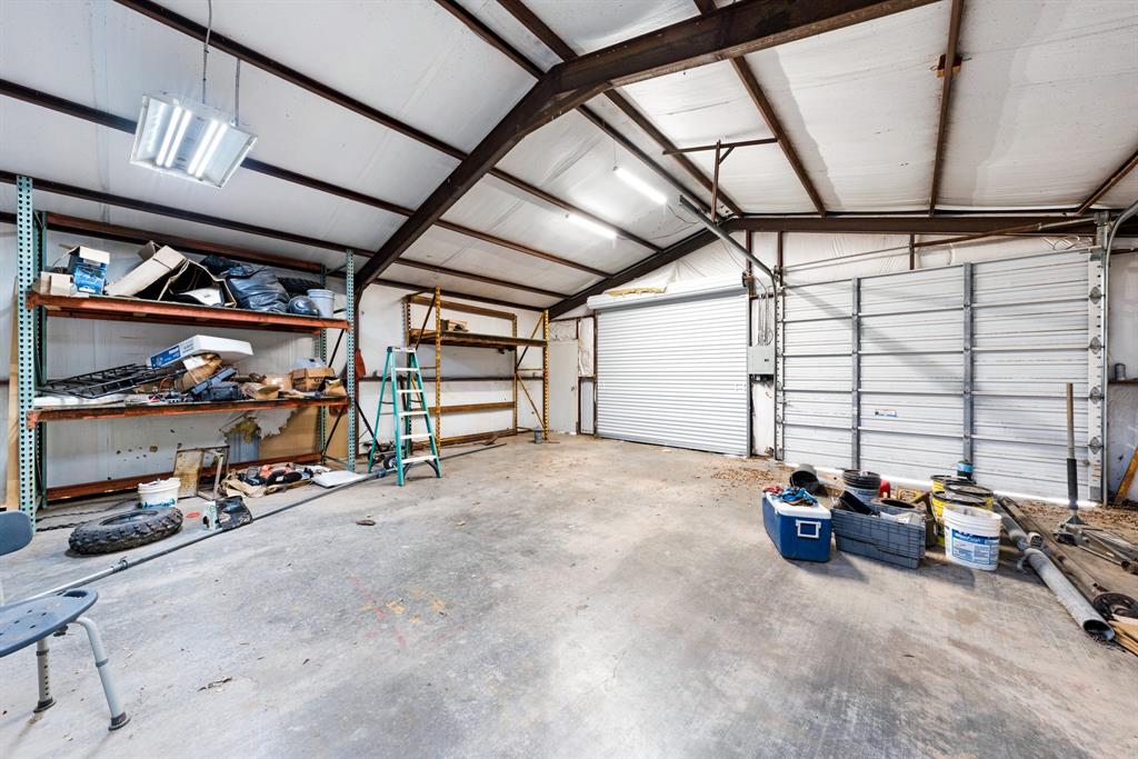 903 Amy Way Bonham, TX 75418 - Photo 5 of 27 View of garage