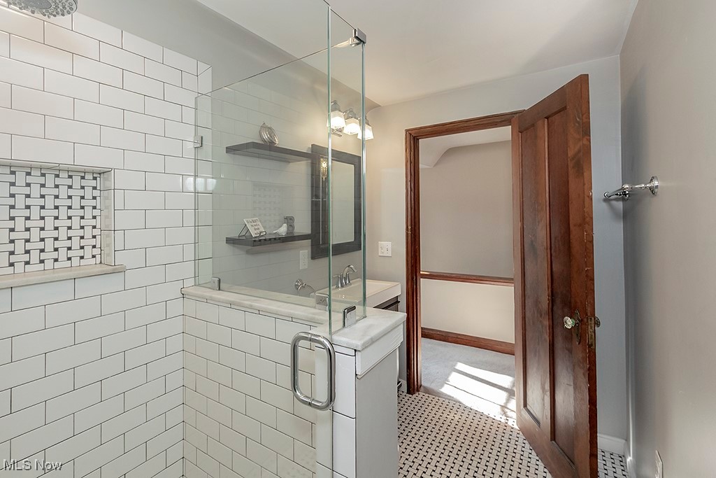 2459 Charney Road Cleveland, OH 44118 - Photo 39 of 48