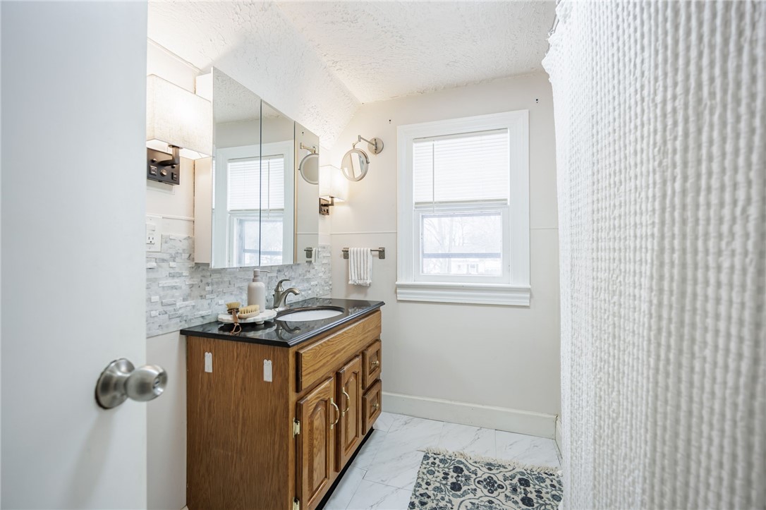 131 Mosley Road Greece, NY 14616 - Photo 30 of 40