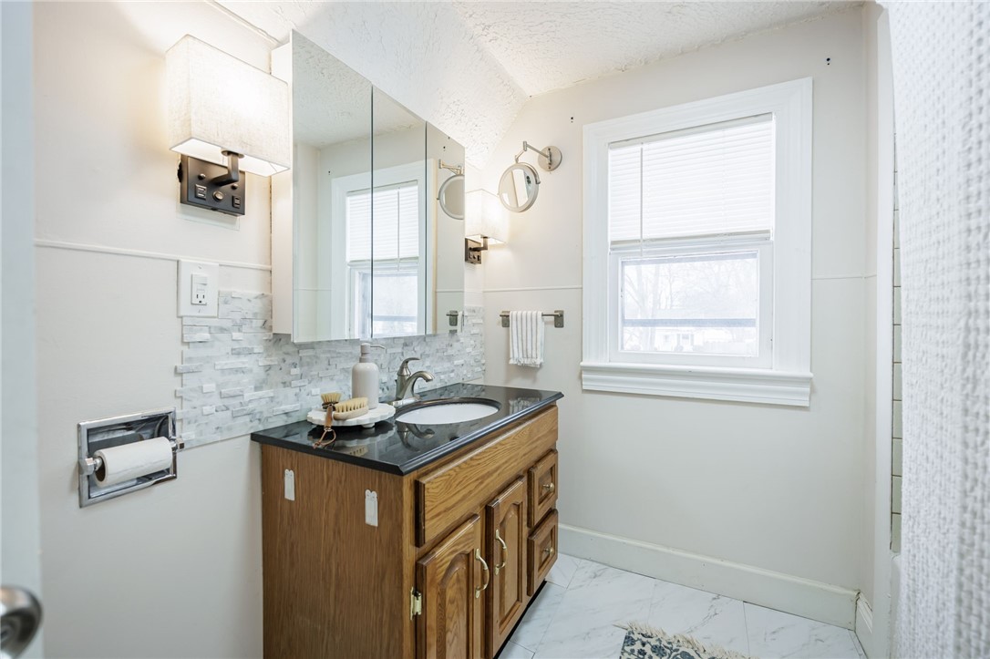 131 Mosley Road Greece, NY 14616 - Photo 31 of 40