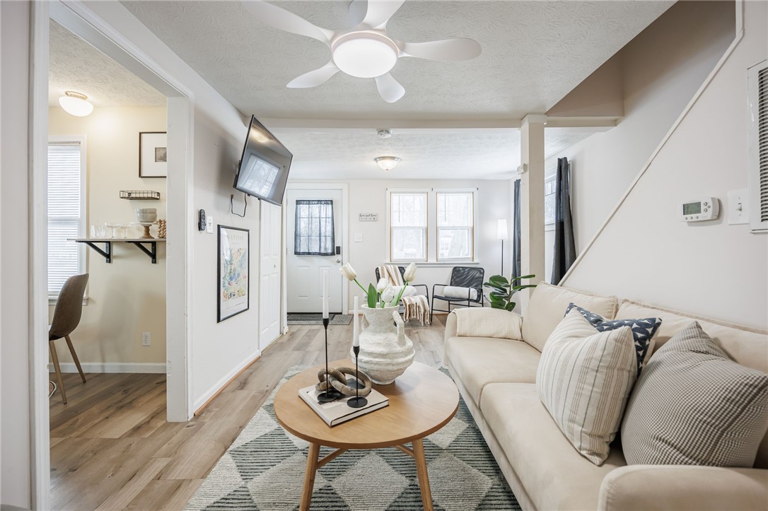 131 Mosley Road Greece, NY 14616 - Photo 6 of 40