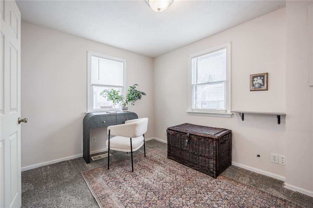 131 Mosley Road Greece, NY 14616 - Photo 8 of 40