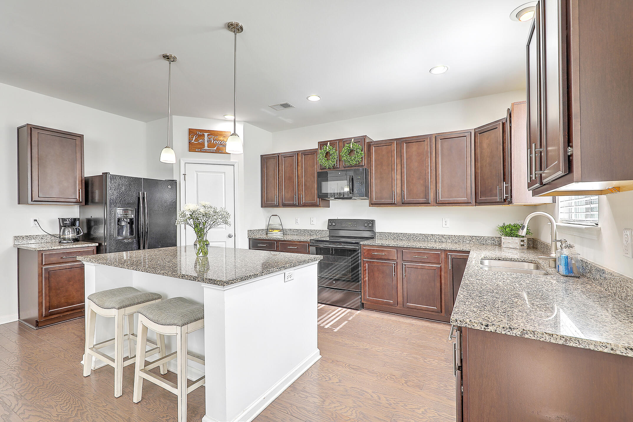 169 Hickory Ridge Way Summerville, SC 29483 - Photo 14 of 35 Kitchen