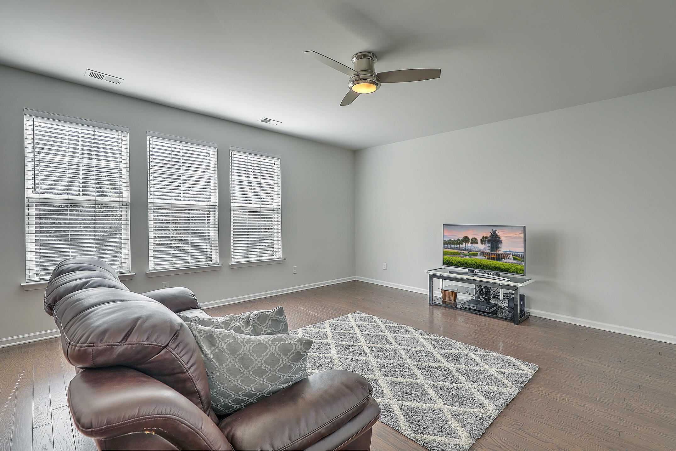 169 Hickory Ridge Way Summerville, SC 29483 - Photo 8 of 35 Living Room
