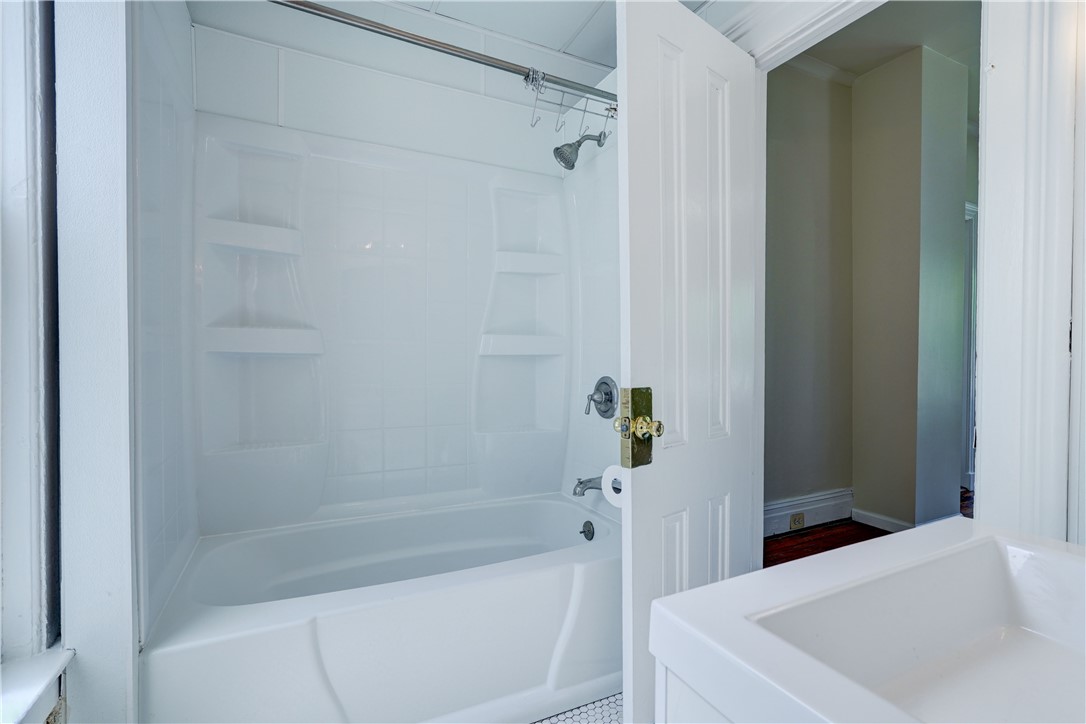 14 Vick Park B Rochester, NY 14607 - Photo 20 of 36