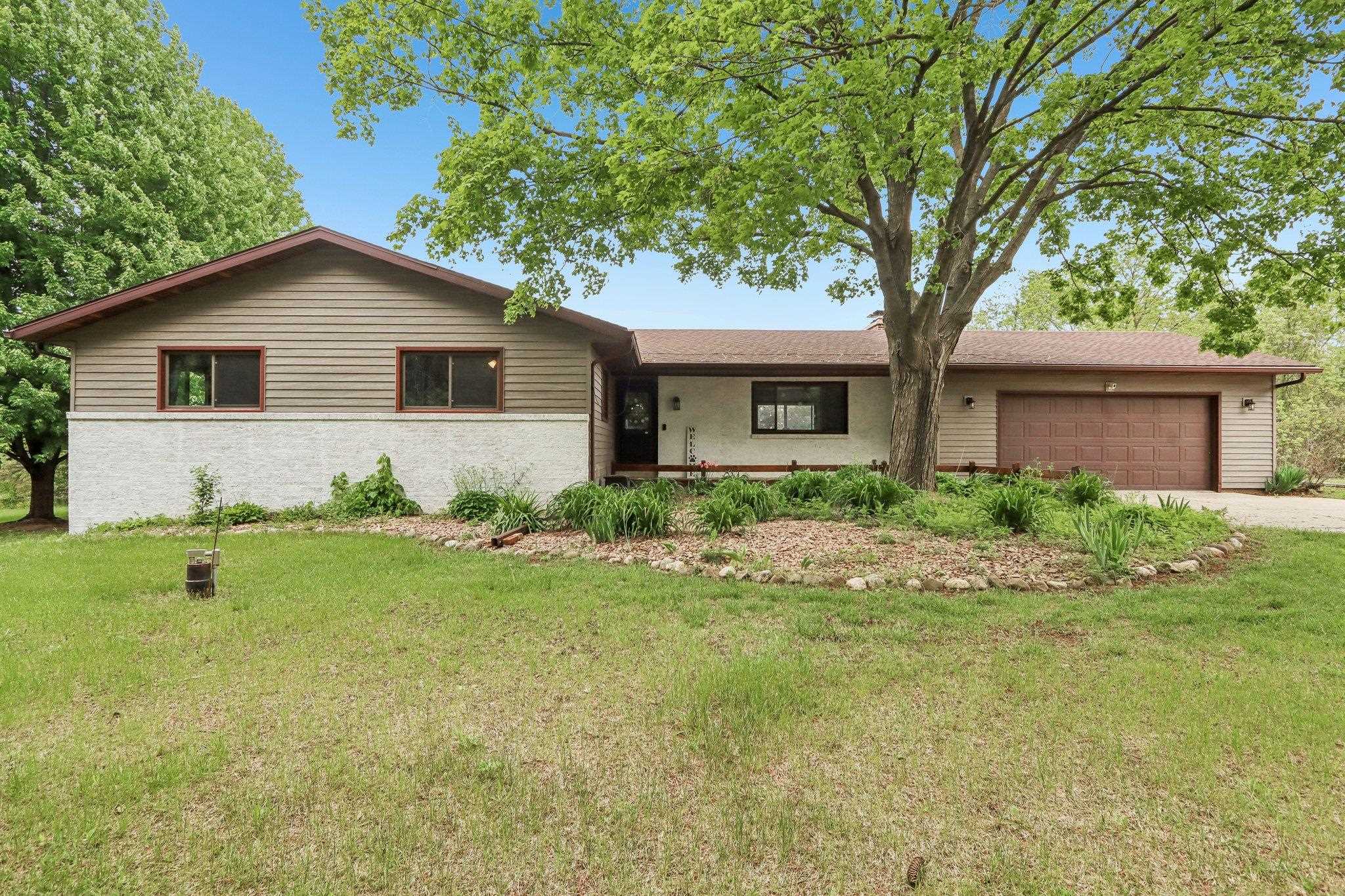W7956 Morse Road Poynette, WI 53955 - Photo 4 of 70