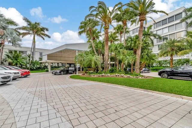 $1,599,000 | 44 Cocoanut Row, Unit 507A, Palm Beach, FL 33480