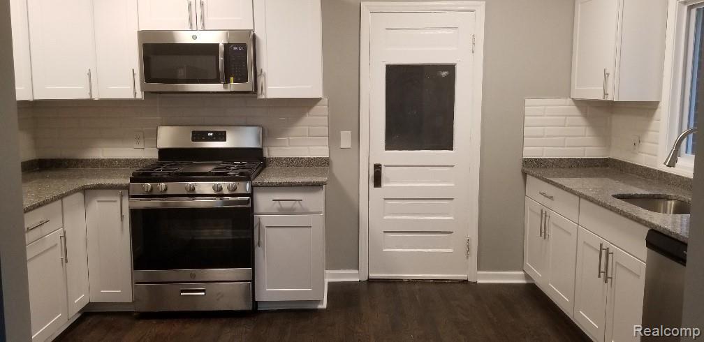 255 Chippewa Road Pontiac, MI 48341 - Photo 8 of 43