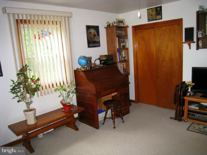 438 Columbus Road Burlington, NJ 08016 - Photo 17 of 25 Bedroom 4