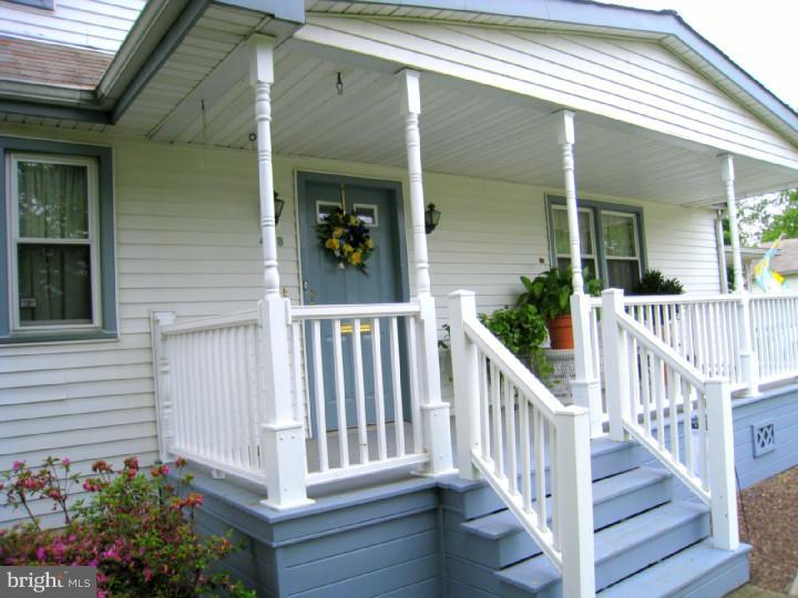 438 Columbus Road Burlington, NJ 08016 - Photo 3 of 25 Porch