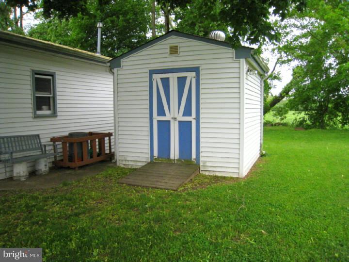 438 Columbus Road Burlington, NJ 08016 - Photo 23 of 25 Storage Shed