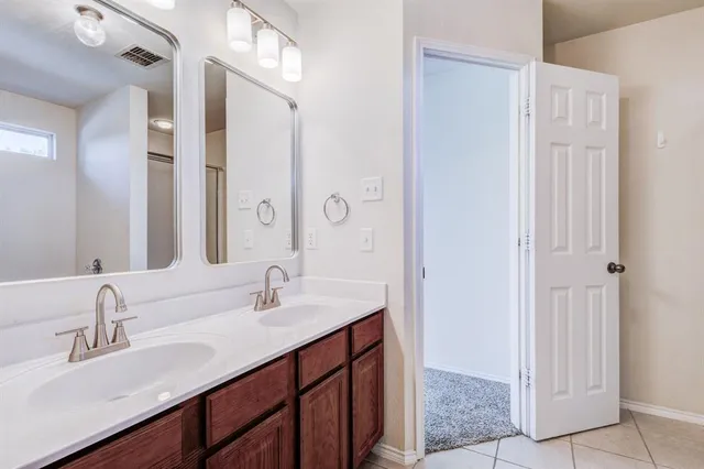 $425,000 | 13604 Justice Street, Fort Worth, TX 76040