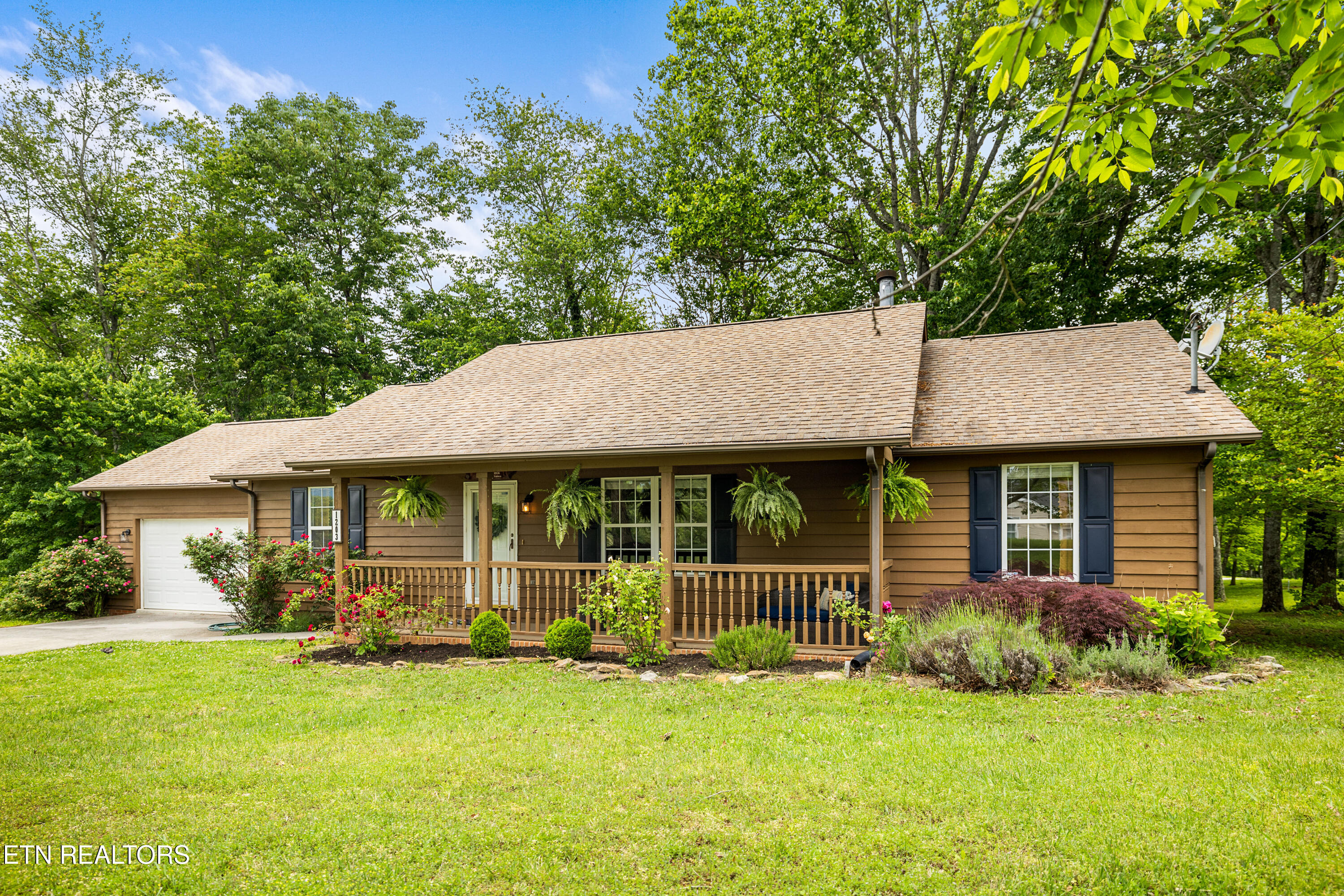 1203 Ridge Road Maryville, TN 37803 - Photo 2 of 41 1203RidgeRd-39