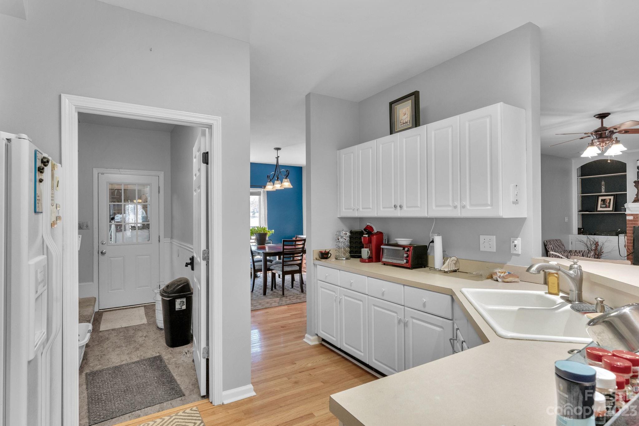 3736 McKee Road Charlotte, NC 28270 - Photo 10 of 45 Gallery Image 10