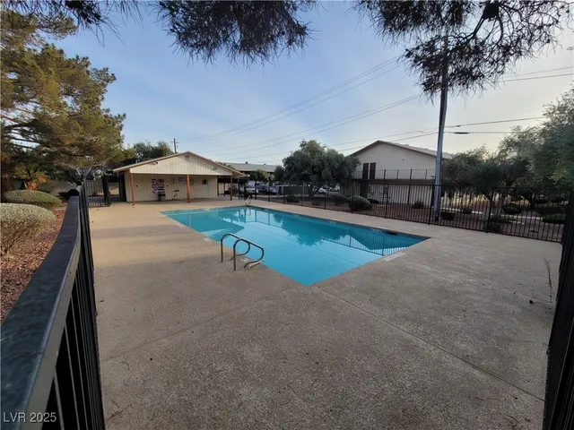 $1,100 | 4955 Jeffreys Street, Unit 703, Las Vegas, NV 89119