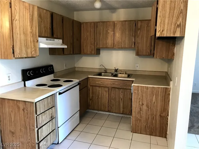 $1,100 | 4955 Jeffreys Street, Unit 703, Las Vegas, NV 89119