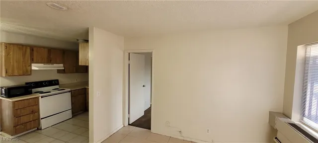 $1,100 | 4955 Jeffreys Street, Unit 703, Las Vegas, NV 89119