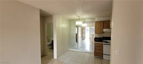 $760 | 4955 Jeffreys Street, Unit 703, Las Vegas, NV 89119