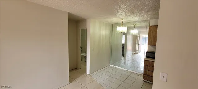 $1,100 | 4955 Jeffreys Street, Unit 703, Las Vegas, NV 89119