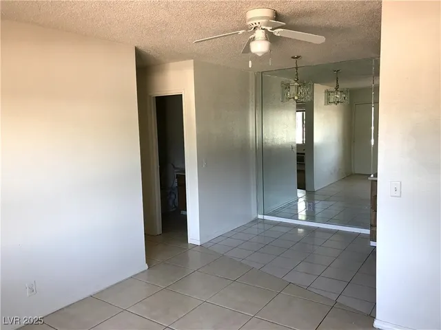 $1,100 | 4955 Jeffreys Street, Unit 703, Las Vegas, NV 89119