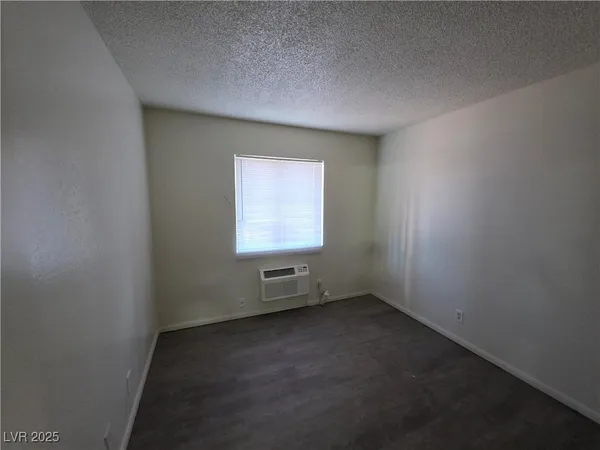 $760 | 4955 Jeffreys Street, Unit 703, Las Vegas, NV 89119
