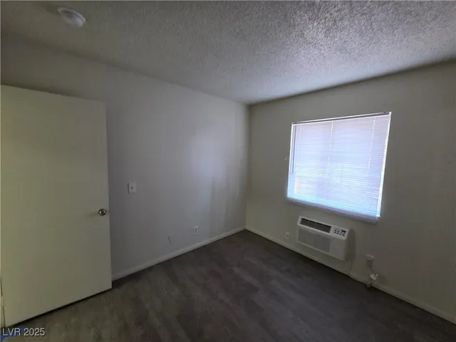 $1,100 | 4955 Jeffreys Street, Unit 703, Las Vegas, NV 89119