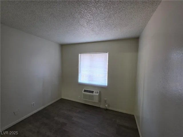 $1,100 | 4955 Jeffreys Street, Unit 703, Las Vegas, NV 89119