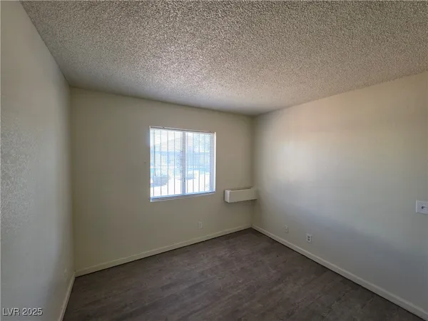 $760 | 4955 Jeffreys Street, Unit 703, Las Vegas, NV 89119