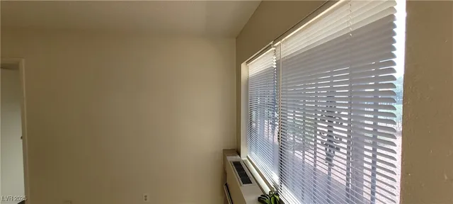 $1,100 | 4955 Jeffreys Street, Unit 703, Las Vegas, NV 89119