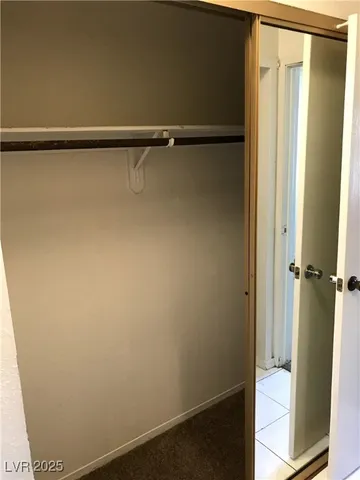 $1,100 | 4955 Jeffreys Street, Unit 703, Las Vegas, NV 89119